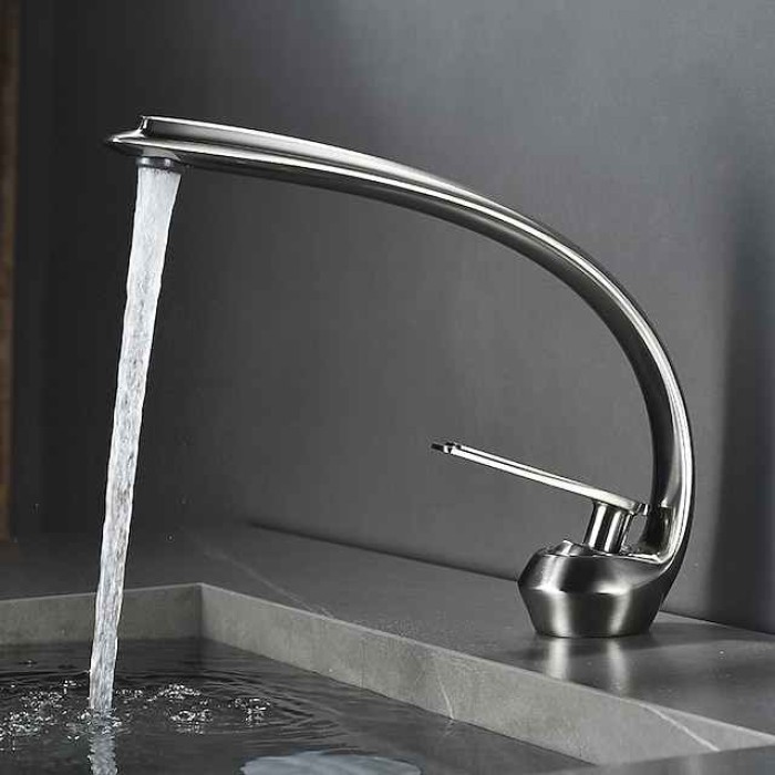 Bathroom Sink Faucet - Classic Electroplated / Painted Finishes Centerset Single Handle One HoleBath Taps